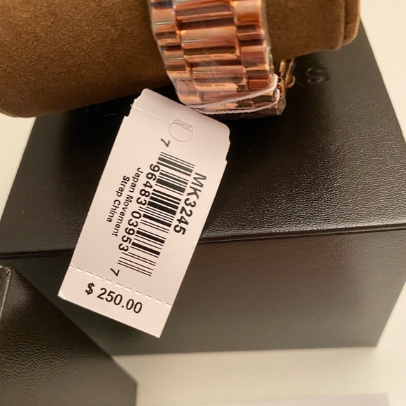 Michael Kors Blake Rose Gold Crystal Watch New Glam Designer MK3245 - Picture 6 of 13
